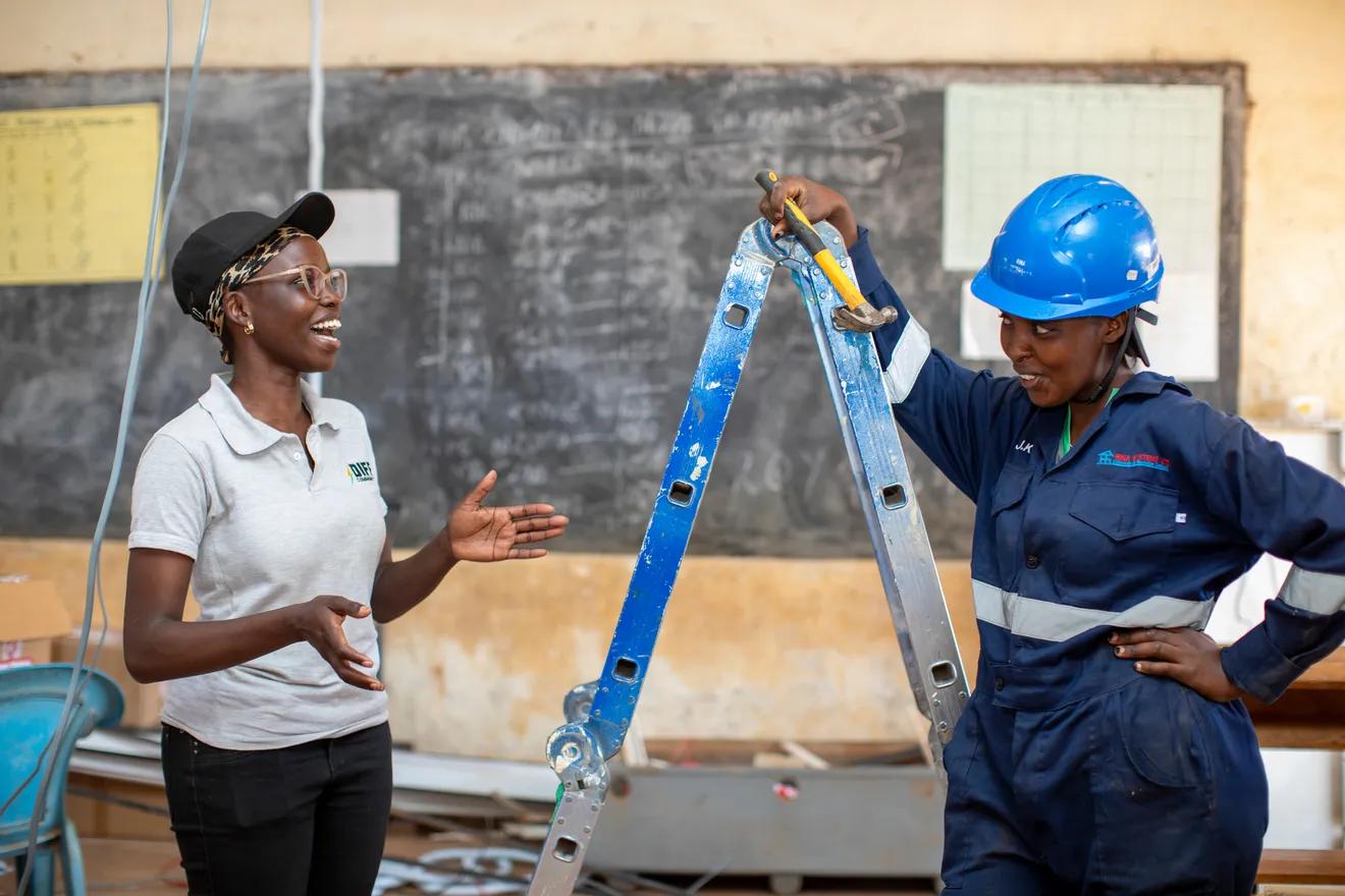 1314_Kenya_Fairpicture_0025